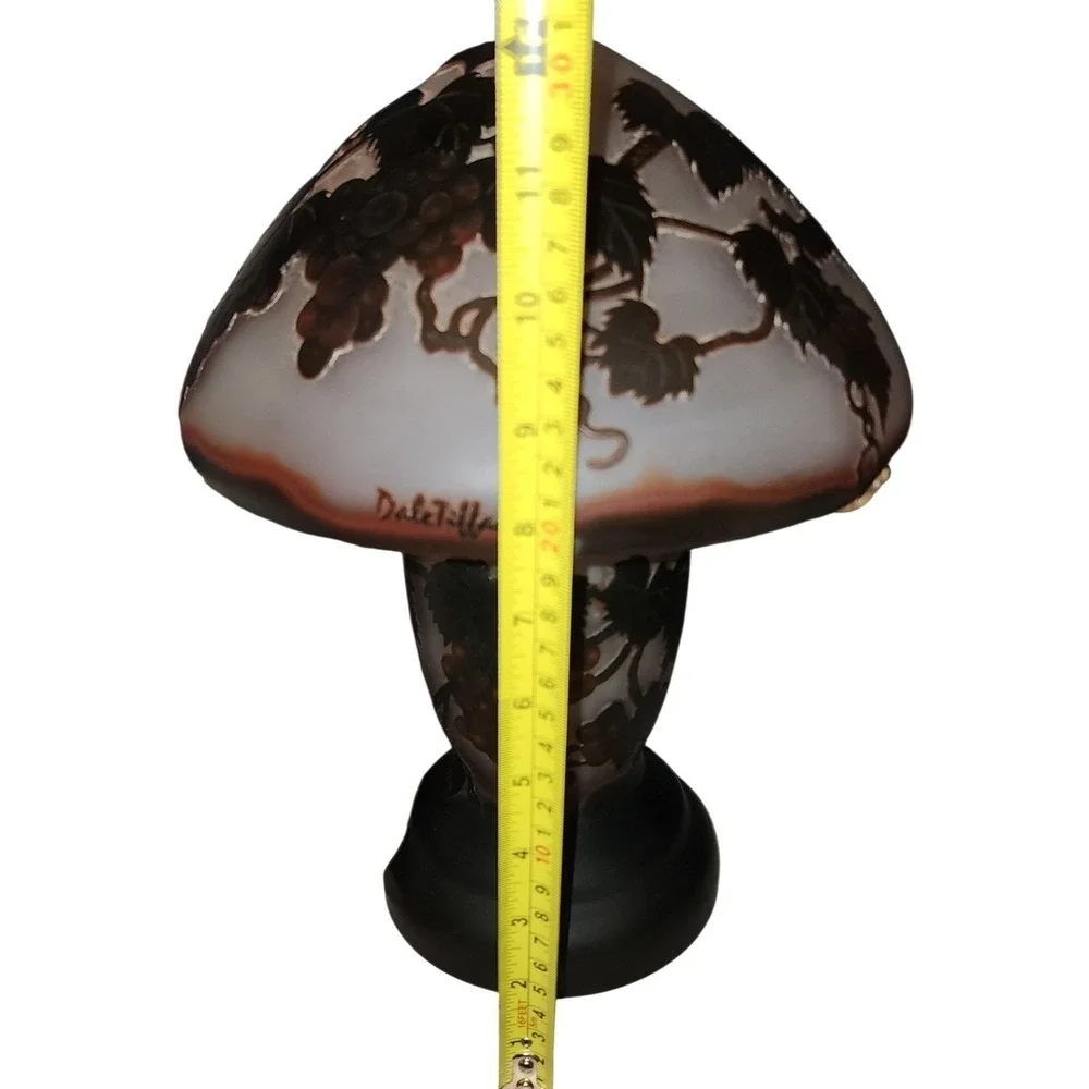 VTG Dale Tiffany Mushroom Lamp Stained Glass Grapevine Art Nouveau Accent Light